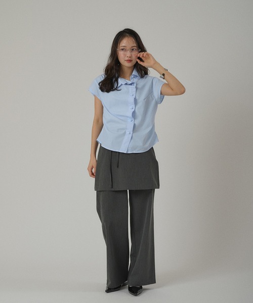 MUHET（ミュエータ）の「gather design shirt blouse / ギャザーデザインブラウス（シャツ/ブラウス・レディース・ベージュ/ライトブルー/ブラック・FREE）」の4枚目の写真