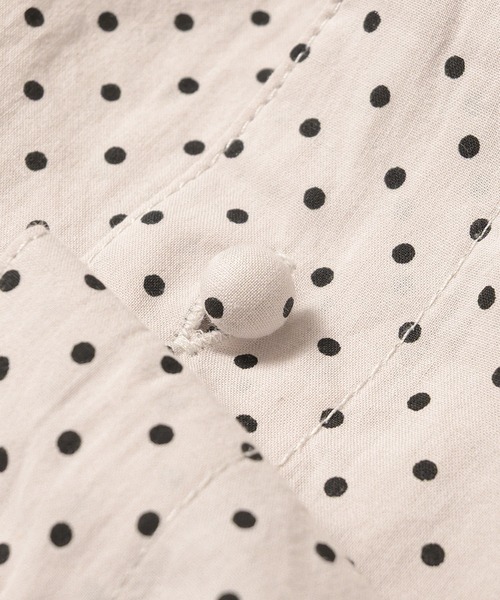MUHET（ミュエータ）の「gather design shirt blouse / ギャザーデザインブラウス（シャツ/ブラウス・レディース・ベージュ/ライトブルー/ブラック・FREE）」の8枚目の写真