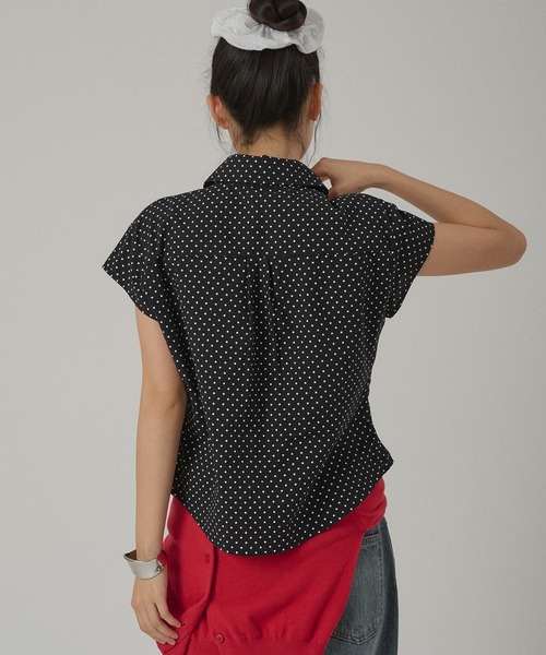 MUHET（ミュエータ）の「gather design shirt blouse / ギャザーデザインブラウス（シャツ/ブラウス・レディース・ベージュ/ライトブルー/ブラック・FREE）」の22枚目の写真