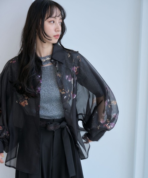 HARE(ハレ)の「アートフラワーガラシアーシャツLS(HARE)(シャツ/ブラウス・レディース・ブラック/ブルー/グリーン/ネイビー/ブラック系その他/グレー/グレー系その他/パープル・FREE)」の1枚目の写真
