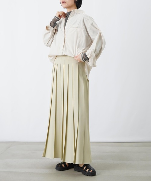 LUCA/LADY LUCK LUCA（ルカ/レディラックルカ）の「LC/LLL ラメシアーハイネックプルオーバー（Tシャツ/カットソー・レディース・カーキ/ブルー/グレー/ブラック/アイボリー・FREE）」の20枚目の写真