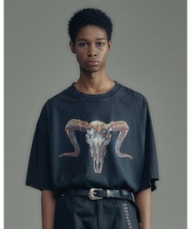 ADAM PATEK（アダムパテック）の「【ADAMPATEK/アダムパテック】RED:BANSHEE Ram Skull Graphic short sleeve t-shirt プリントTEE（Tシャツ/カットソー）」