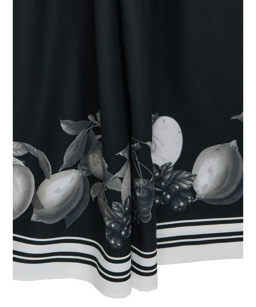 Ameri（アメリ）の「MEDI FRUIT SCARF PATTERN TUCK PANTS（Tシャツ/カットソー・レディース・ブラウン/アイボリー/ブラック・SMALL/MEDIUM）」の21枚目の写真