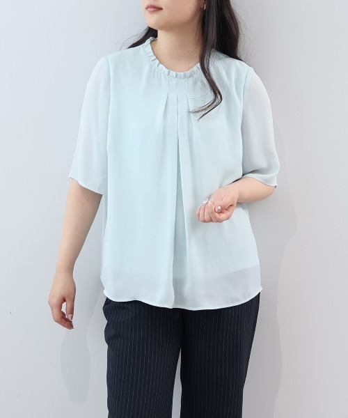 fleur by mint breeze(フルールバイミントブリーズ)の「【L~6L 大きいサイズ】【抗菌/消臭・接触冷感】フリルネックタックブラウス(シャツ/ブラウス・レディース・オフホワイト/ライトグリーン・5L/4L/3L/LL)」の10枚目の写真
