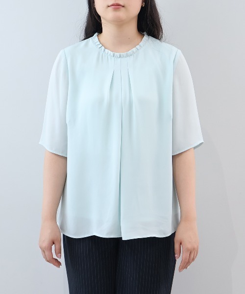 fleur by mint breeze(フルールバイミントブリーズ)の「【L~6L 大きいサイズ】【抗菌/消臭・接触冷感】フリルネックタックブラウス(シャツ/ブラウス・レディース・オフホワイト/ライトグリーン・5L/4L/3L/LL)」の13枚目の写真