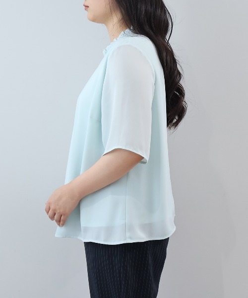 fleur by mint breeze(フルールバイミントブリーズ)の「【L~6L 大きいサイズ】【抗菌/消臭・接触冷感】フリルネックタックブラウス(シャツ/ブラウス・レディース・オフホワイト/ライトグリーン・5L/4L/3L/LL)」の14枚目の写真