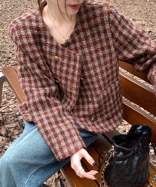 Alvia（アルビア）の「ショートジャケット（ノーカラージャケット・レディース・レッド・M）」の7枚目の写真