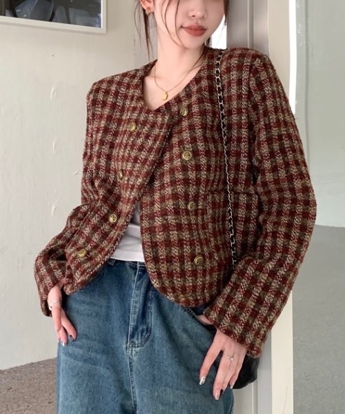 Alvia（アルビア）の「ショートジャケット（ノーカラージャケット・レディース・レッド・M）」の4枚目の写真