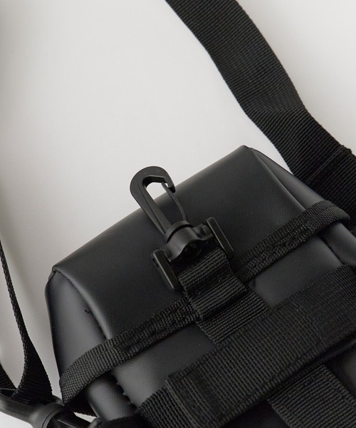 POLeR（ポーラー）の「POLeR/ポーラー StreamR MULTI MOBILE CASE スマホ ポーチ ケース 2026年春夏（ショルダーバッグ・メンズ・ブラック・ONE SIZE）」の4枚目の写真