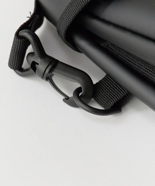 POLeR（ポーラー）の「POLeR/ポーラー StreamR MULTI MOBILE CASE スマホ ポーチ ケース 2026年春夏（ショルダーバッグ・メンズ・ブラック・ONE SIZE）」の11枚目の写真