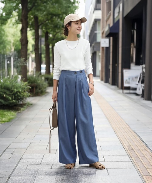 STYLE DELI（スタイルデリ）の「やわらかボートネックカットソートップス（Tシャツ/カットソー・レディース・ブラック/ホワイト/イエロー系・FREE）」の8枚目の写真