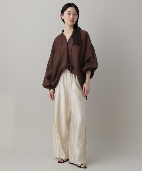 A part by（アパートバイ）の「ギャザーネックオーバーブラウス（シャツ/ブラウス・レディース・ブラウン系その他/オフホワイト/ライトブルー・FREE）」の13枚目の写真