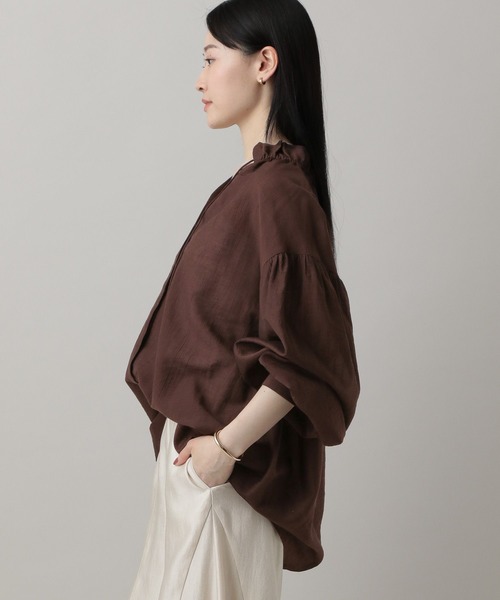 A part by（アパートバイ）の「ギャザーネックオーバーブラウス（シャツ/ブラウス・レディース・ブラウン系その他/オフホワイト/ライトブルー・FREE）」の15枚目の写真