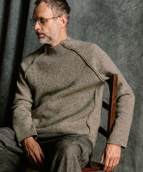wjk(ダヴルジェイケイ)の「mn3239- lomond×powder line high-neck knit ラグランスリーブハイネックニット(6891 wn09j)(ニット/セーター・メンズ・ブラック/グレー/ネイビー・S/M/L/XL)」の5枚目の写真
