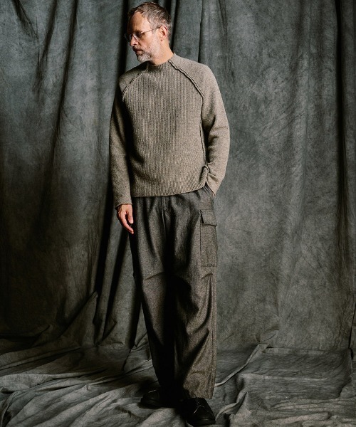 wjk(ダヴルジェイケイ)の「mn3239- lomond×powder line high-neck knit ラグランスリーブハイネックニット(6891 wn09j)(ニット/セーター・メンズ・ブラック/グレー/ネイビー・S/M/L/XL)」の8枚目の写真