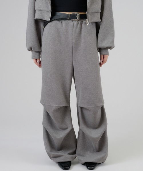 apres jour mignon（アプレジュールミニョン）の「【セットアップ着用可能】キラキラパラシュートパンツ（スウェットパンツ・レディース・チャコールグレー/ブラック/ネイビー/杢グレー/オフホワイト・LARGE/MEDIUM/SMALL）」の3枚目の写真