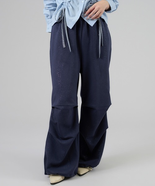 apres jour mignon（アプレジュールミニョン）の「【セットアップ着用可能】キラキラパラシュートパンツ（スウェットパンツ・レディース・チャコールグレー/ブラック/ネイビー/杢グレー/オフホワイト・LARGE/MEDIUM/SMALL）」の6枚目の写真