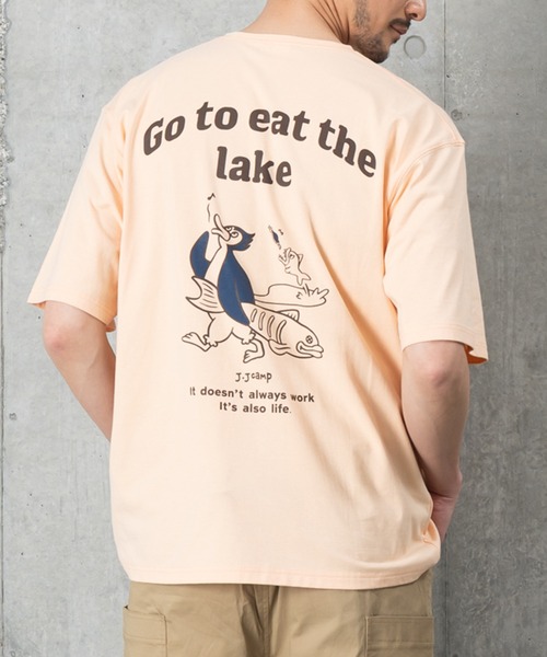 J.J camp(ジェイジェイキャンプ)の「J.J CAMP 防蚊・防汚・UVカット ペンギンプリントTシャツ(Tシャツ/カットソー・メンズ・オレンジ/ライトイエロー/ホワイト・XL/M/L/S/XS)」の1枚目の写真