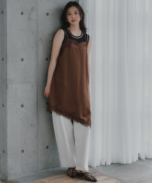 slattgir（スラットジール）の「高身長　サテンレースアシメキャミソールチュニック（トールサイズ）Essenave（キャミソール・レディース・ブラック/ブラウン・TM/TL/TLL/T3L）」の9枚目の写真