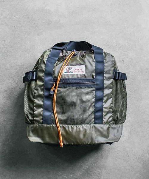 Caribou(カリブー)の「(CARIBOU Mountaineering)LIGHT WEIGHT PACK TOTE(バックパック/リュック・レディース・ブラック/オリーブ・ONE SIZE)」の2枚目の写真