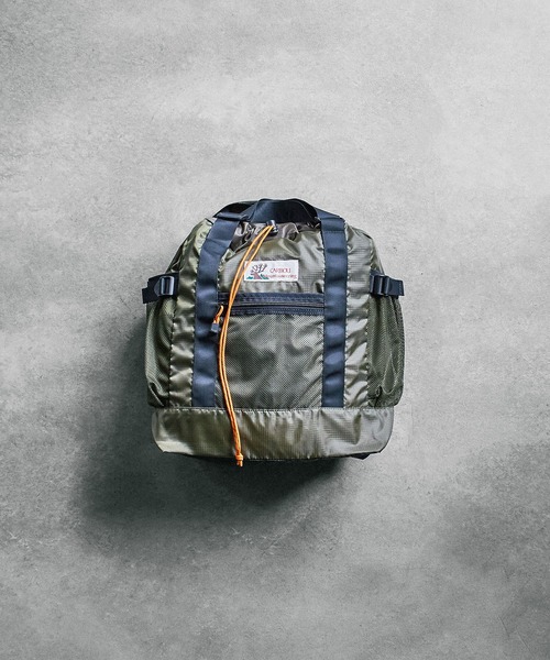 Caribou(カリブー)の「(CARIBOU Mountaineering)LIGHT WEIGHT PACK TOTE(バックパック/リュック・レディース・ブラック/オリーブ・ONE SIZE)」の5枚目の写真