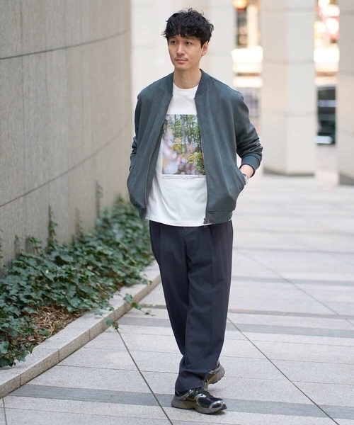 a.v.v(アーヴェヴェ)の「【コラボ/接触冷感】フォトグラファーコラボワイドシルエットカットソー(Tシャツ/カットソー・メンズ・ホワイト/チャコールグレー・48/46)」の6枚目の写真