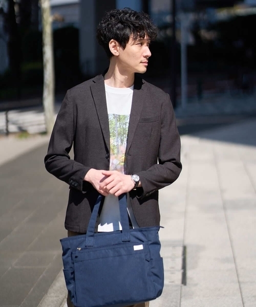 a.v.v(アーヴェヴェ)の「【コラボ/接触冷感】フォトグラファーコラボワイドシルエットカットソー(Tシャツ/カットソー・メンズ・ホワイト/チャコールグレー・48/46)」の10枚目の写真