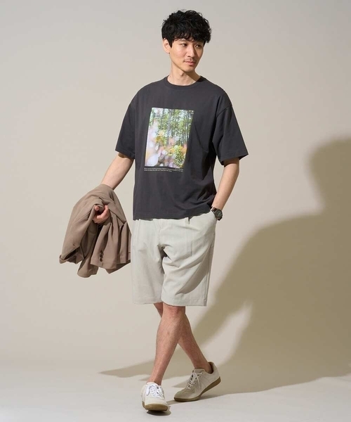 a.v.v(アーヴェヴェ)の「【コラボ/接触冷感】フォトグラファーコラボワイドシルエットカットソー(Tシャツ/カットソー・メンズ・ホワイト/チャコールグレー・48/46)」の11枚目の写真