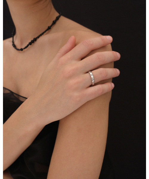 ANOTHERLAYER(アナザーレイヤー)の「August Ring (silver925)(リング・レディース・シルバー・17/15 /13/11/10)」の2枚目の写真