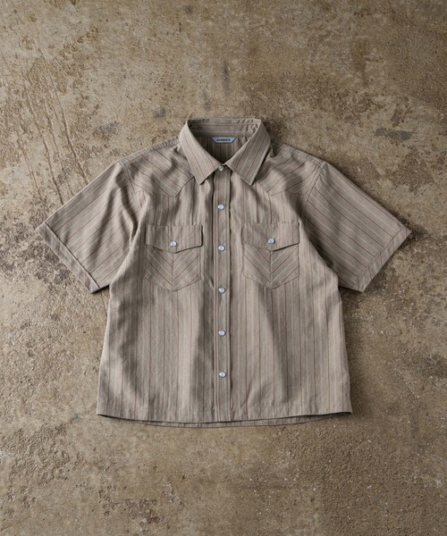 ADAMASTE（アダマスト）の「Western Stripe Lose Shirt - ウエスタンストライプルーズシャツ（シャツ/ブラウス・メンズ・アイボリー/ベージュ/サックスブルー・MEDIUM/LARGE）」の21枚目の写真