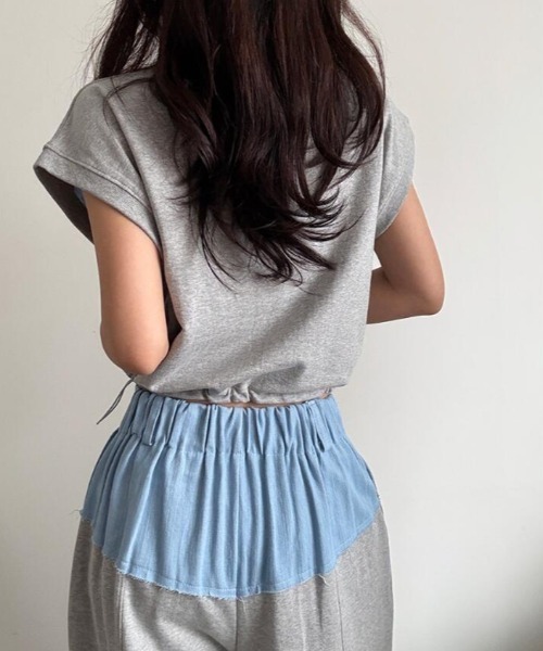 semplice(センプリチェ)の「コンビネーション キャップスリーブトップス × ハイウエストワイドパンツ セットアップ(セットアップ・レディース・ブルー/ブラック・F)」の6枚目の写真