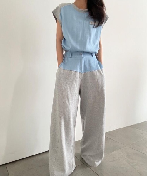 semplice(センプリチェ)の「コンビネーション キャップスリーブトップス × ハイウエストワイドパンツ セットアップ(セットアップ・レディース・ブルー/ブラック・F)」の3枚目の写真