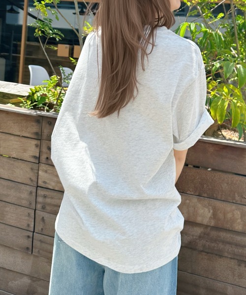 Eclat one(エクラワン)の「大人のこなれロゴ。Dearフロントロゴ・オーバーサイズTシャツ(Tシャツ/カットソー・レディース・グレー/ネイビー/ブラウン/ホワイト・FREE)」の13枚目の写真