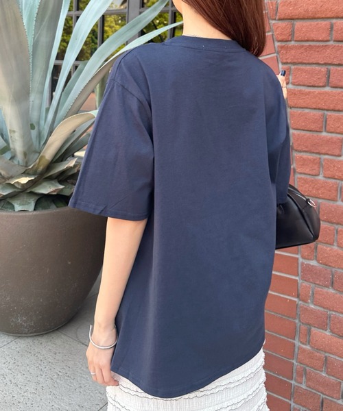 Eclat one(エクラワン)の「大人のこなれロゴ。Dearフロントロゴ・オーバーサイズTシャツ(Tシャツ/カットソー・レディース・グレー/ネイビー/ブラウン/ホワイト・FREE)」の16枚目の写真