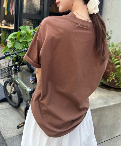 Eclat one(エクラワン)の「大人のこなれロゴ。Dearフロントロゴ・オーバーサイズTシャツ(Tシャツ/カットソー・レディース・グレー/ネイビー/ブラウン/ホワイト・FREE)」の8枚目の写真