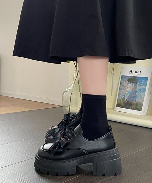 Miniministore(ミニミニストア)の「チェックリボン厚底ローファーレースアップ(ローファー・レディース・ブラック/ブラウン・22.5cm/24.5cm/24.0cm/23.5cm/23.0cm)」の5枚目の写真