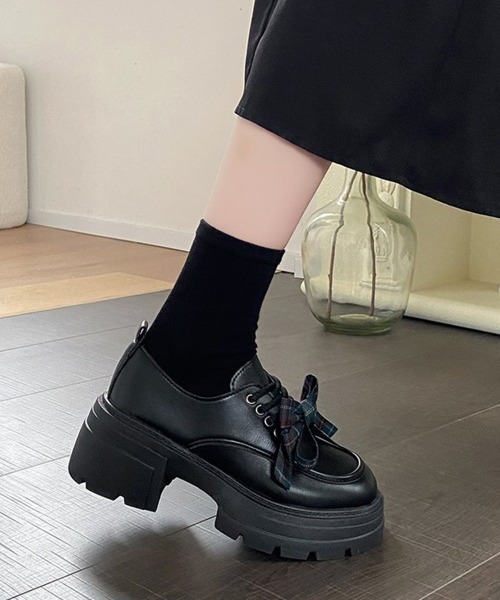 Miniministore(ミニミニストア)の「チェックリボン厚底ローファーレースアップ(ローファー・レディース・ブラック/ブラウン・22.5cm/24.5cm/24.0cm/23.5cm/23.0cm)」の15枚目の写真