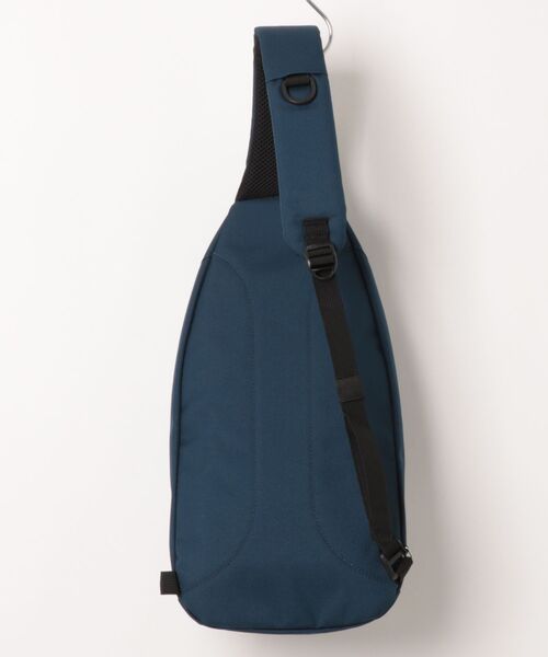 JANSPORT(ジャンスポーツ)の「【JANSPORT】MOVE SLING ムーブスリング ボディバッグ(ボディバッグ/ウエストポーチ・メンズ・ネイビー/ブラック・FREE)」の3枚目の写真