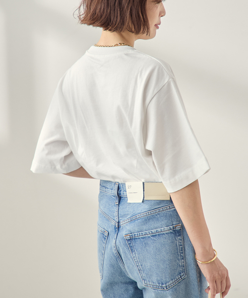 BAUM UND PFERDGARTEN(バウムウンドヘルガーデン)の「BAUM UND PFERDGARTEN/バウム ウンド ヘルガーデン JIANA 22135 Tシャツ(Tシャツ/カットソー・レディース・ブラック/ホワイト/ネイビー・SMALL)」の12枚目の写真