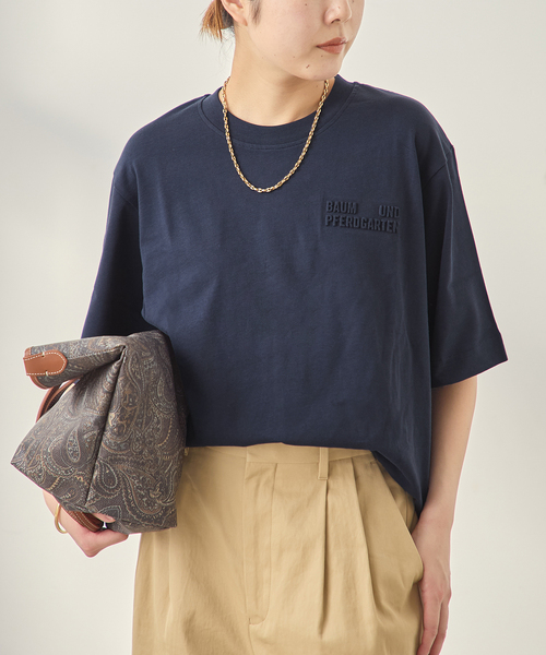 BAUM UND PFERDGARTEN(バウムウンドヘルガーデン)の「BAUM UND PFERDGARTEN/バウム ウンド ヘルガーデン JIANA 22135 Tシャツ(Tシャツ/カットソー・レディース・ブラック/ホワイト/ネイビー・SMALL)」の15枚目の写真