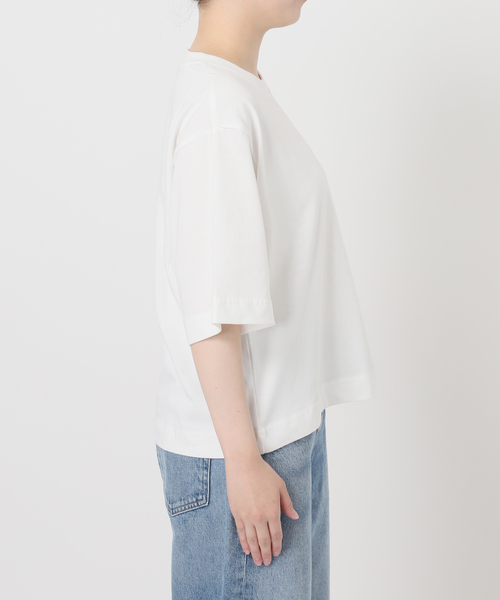 BAUM UND PFERDGARTEN(バウムウンドヘルガーデン)の「BAUM UND PFERDGARTEN/バウム ウンド ヘルガーデン JIANA 22135 Tシャツ(Tシャツ/カットソー・レディース・ブラック/ホワイト/ネイビー・SMALL)」の22枚目の写真
