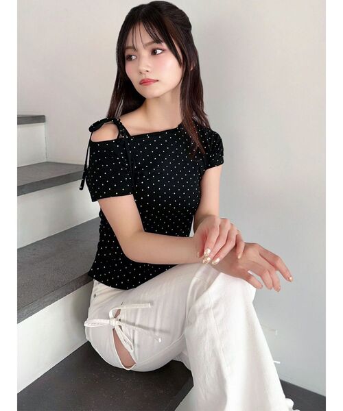 RESEXXY(リゼクシー)の「ワンショルTシャツ(Tシャツ/カットソー・レディース・アイボリー/ブラック・FREE)」の6枚目の写真