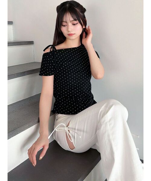 RESEXXY(リゼクシー)の「ワンショルTシャツ(Tシャツ/カットソー・レディース・アイボリー/ブラック・FREE)」の8枚目の写真