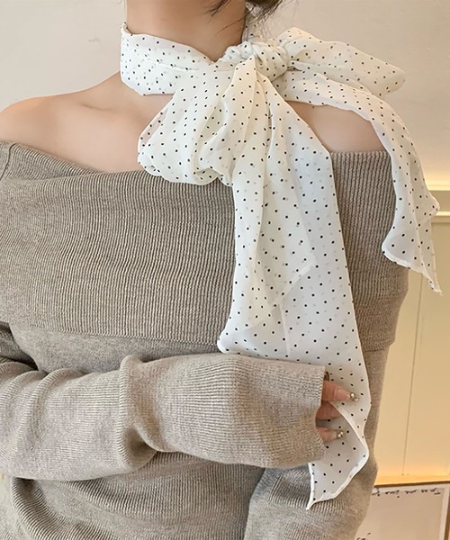 LA VORAGINE(ラ ヴォラジネ)の「水玉プリント ロングスカーフ シフォン調 マルチユース(マフラー・レディース・BROWN/アイボリー/Black/Wine・FREE)」の2枚目の写真