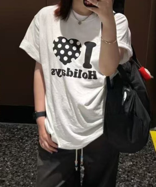 ViViDAY(ビビデー)の「英字ロゴ&ドットハート柄BIGtシャツ(Tシャツ/カットソー・レディース・ホワイト・M)」の4枚目の写真