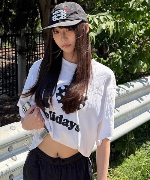 ViViDAY(ビビデー)の「英字ロゴ&ドットハート柄BIGtシャツ(Tシャツ/カットソー・レディース・ホワイト・M)」の9枚目の写真