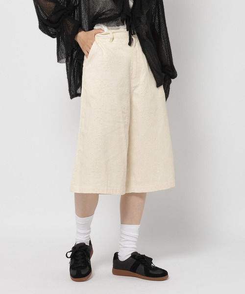 niko and...(ニコアンド)の「ステキナ刺繍ハーフパンツ(その他パンツ・レディース・ブラック/アイボリー・FREE)」の2枚目の写真