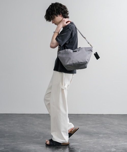 MEI(メイ)の「MEI TOTEBAG M ロゴプレート2WAYトートショルダーバッグ(トートバッグ・メンズ・ブラック/チャコール・FREE)」の10枚目の写真