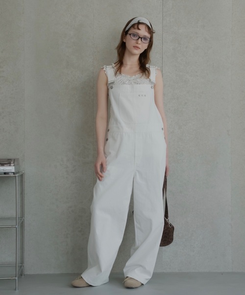 JUMELLE(ジュメロ)の「スタッズサロペット(サロペット/オーバーオール・レディース・アイボリー・SMALL/MEDIUM)」の1枚目の写真