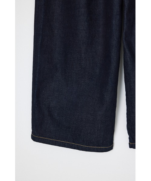 THROW by SLY(スローバイスライ)の「THROW BUTTONFLY TUCK LOOSE PT-AB ボタンフライタックルーズパンツ 秋服 冬服(デニムパンツ・レディース・ブルー/ダークブルー・0/1)」の8枚目の写真